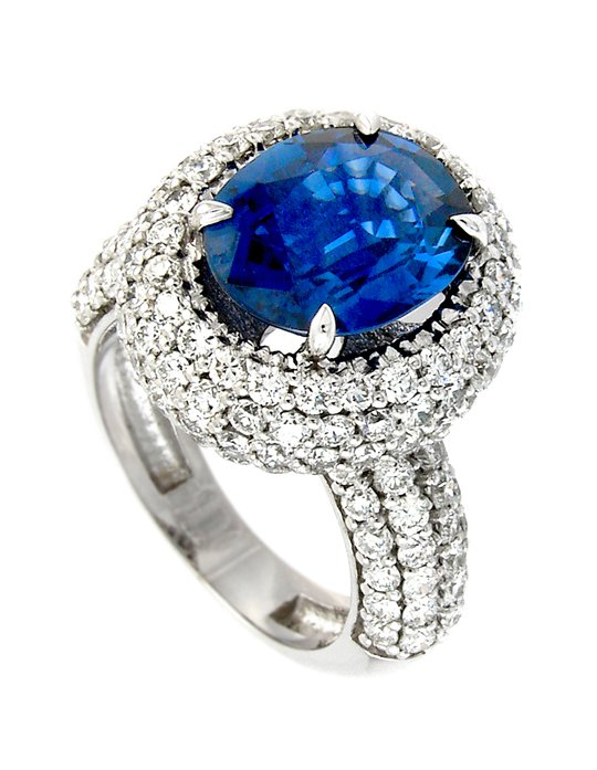 Oval sapphire and micropavé ring