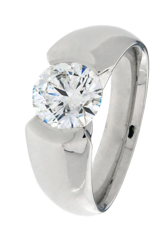 Round brilliant diamond solitaire ring